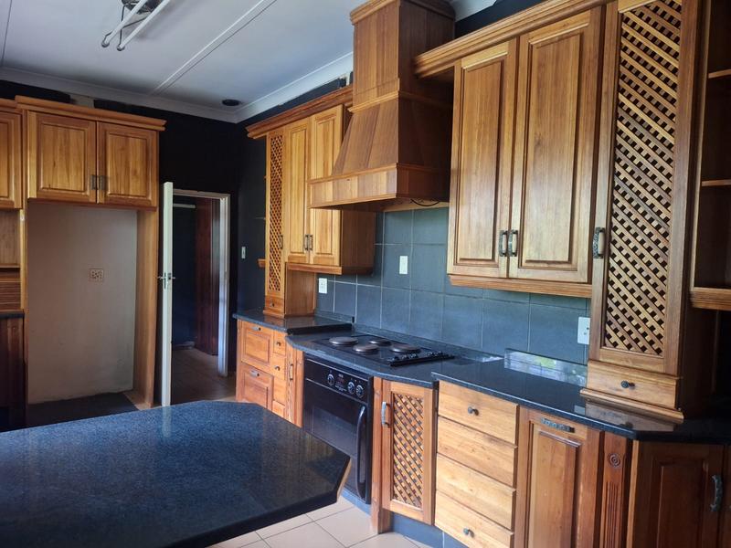 6 Bedroom Property for Sale in Stilfontein North West